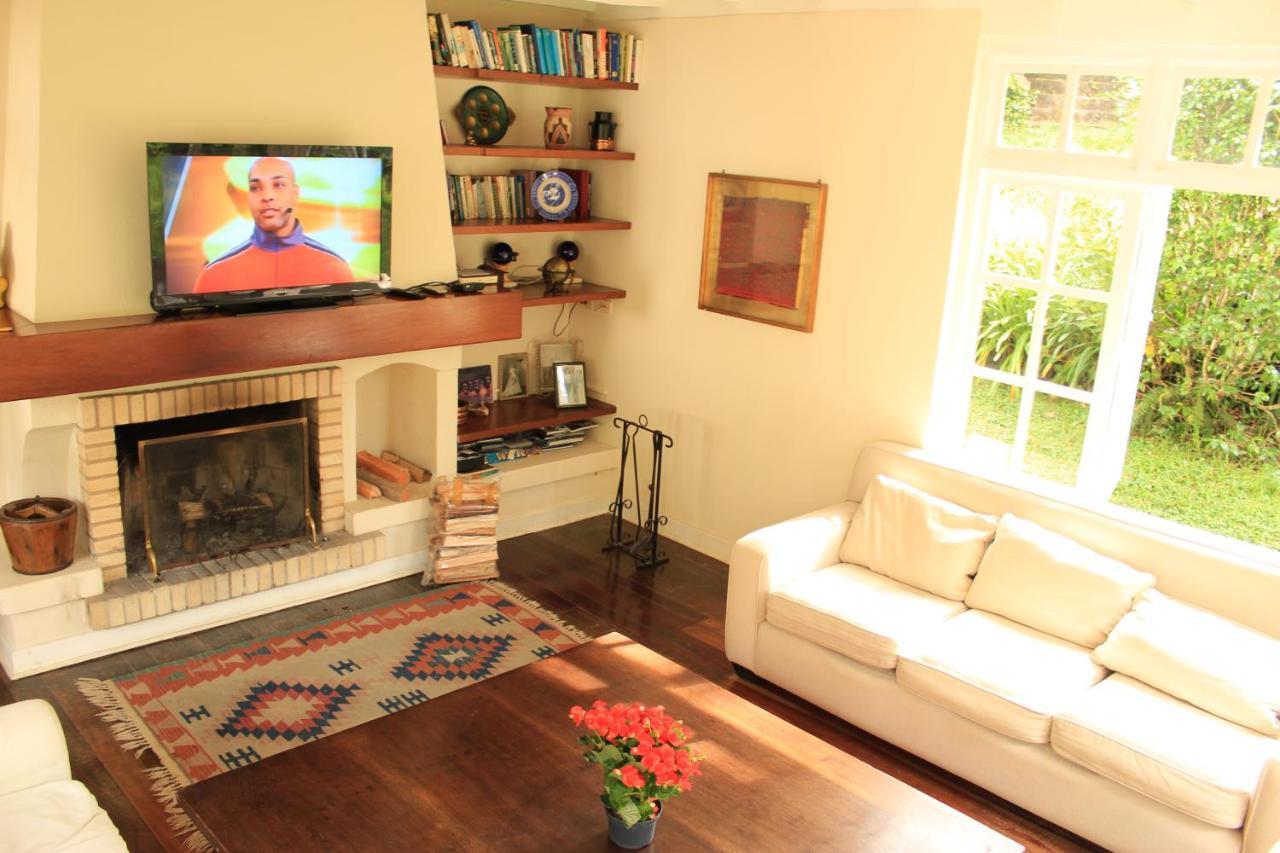 Casa Européia 5 Quartos - 2 min Capivari- Acomoda 14- Wifi 300Mb - Caseiro no apoio Campos do Jordão Exterior foto