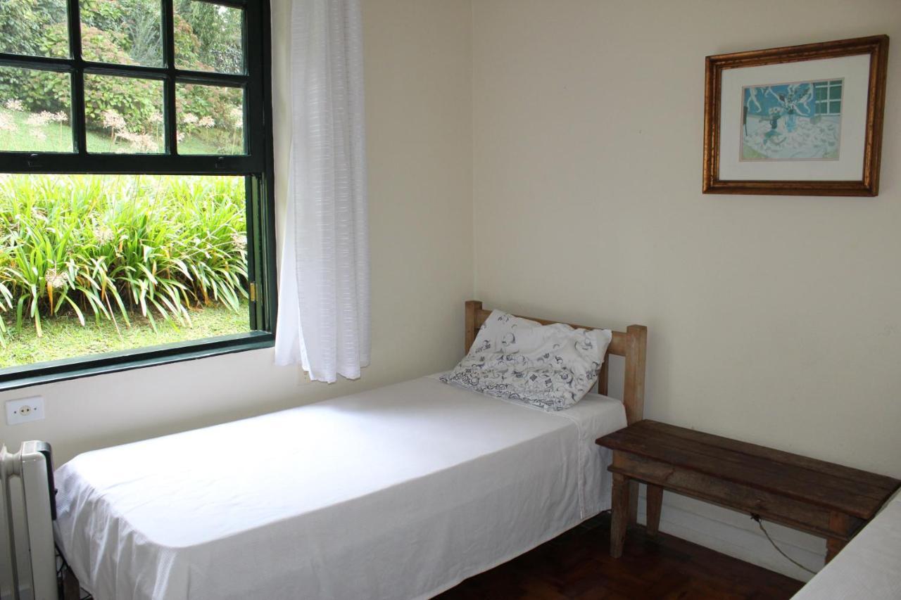 Casa Européia 5 Quartos - 2 min Capivari- Acomoda 14- Wifi 300Mb - Caseiro no apoio Campos do Jordão Exterior foto