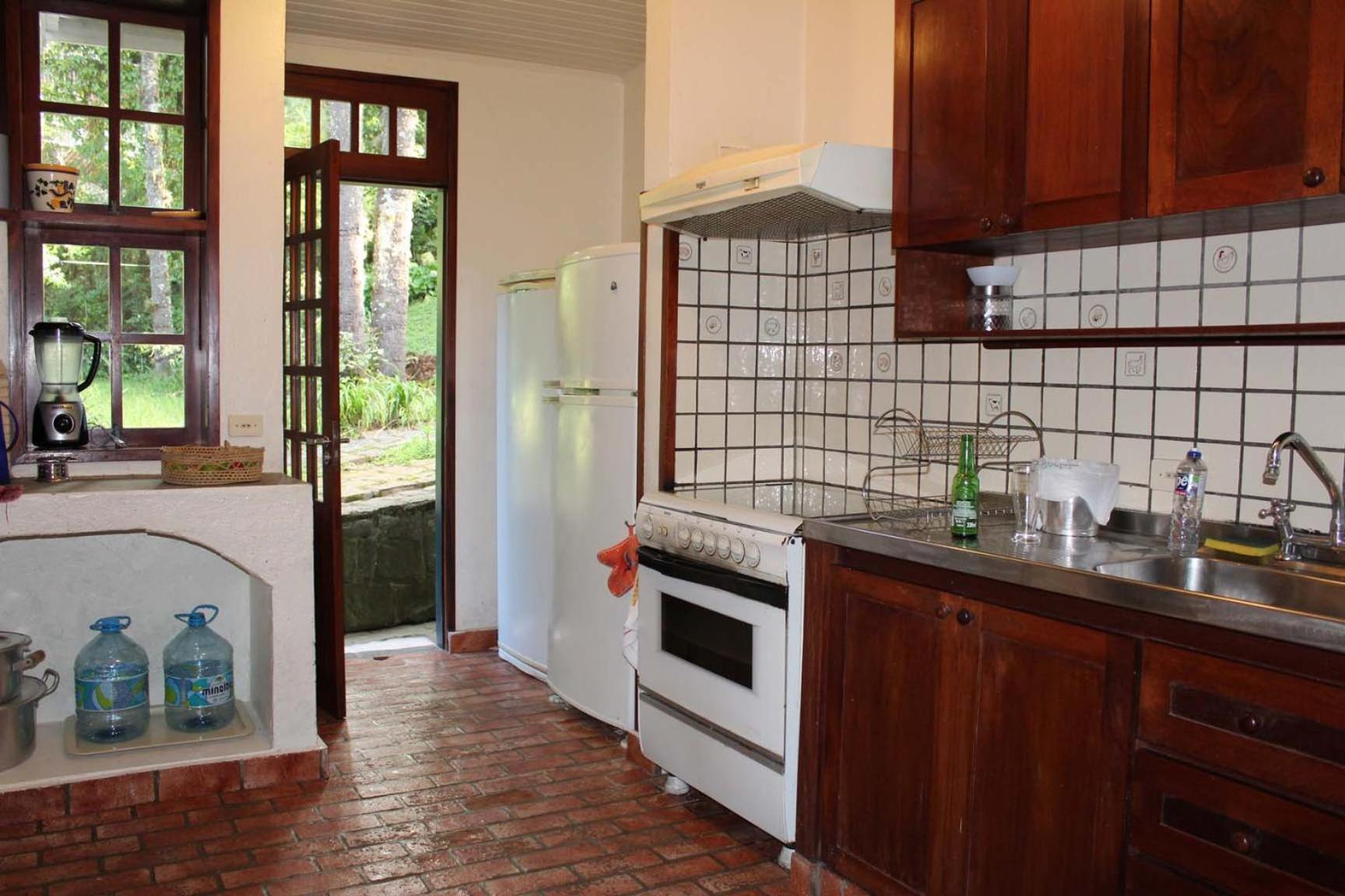 Casa Européia 5 Quartos - 2 min Capivari- Acomoda 14- Wifi 300Mb - Caseiro no apoio Campos do Jordão Exterior foto